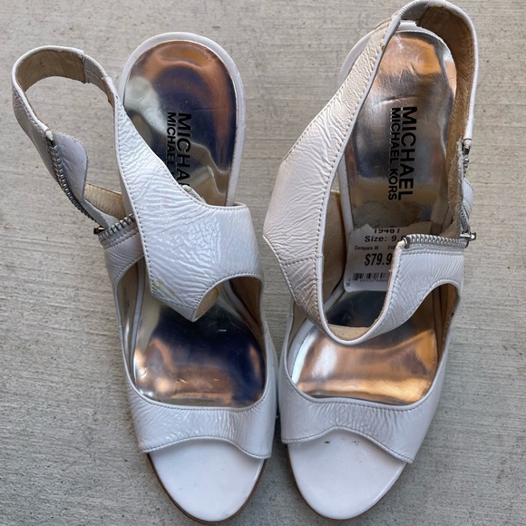 Michael Kors white size 9 ankle heels - Picture 2 of 16